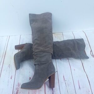 NWOB Very Volatile Tall Suede Boots